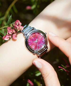  【3ポイントのダイヤが輝く2WAYモデル】電池交換不要の替えバンド付き腕時計 CITIZEN L 光発電エコ・ドライブ