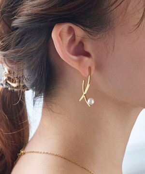  【金属アレルギー対応】クロスラインパールピアス　ゴールド/サージカルステンレス