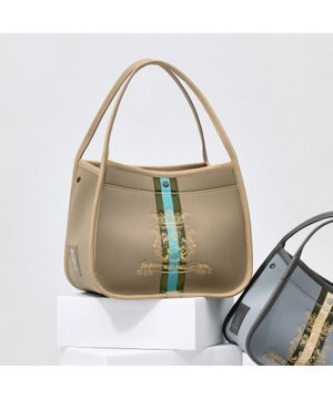  ドラマ「続・続・最後から二番目の恋」(フジテレビ)着用　マジックライト/センターリボンベルボトムトートL