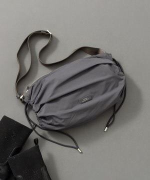  【CanCam掲載/WEB&一部店舗限定カラーあり】ドロ－ストリング ショルダーバッグ(M)