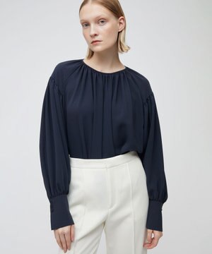  IRIS / ラウンドネックブラウス