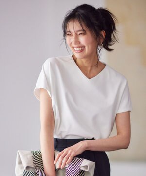  Vネックフレンチスリーブ プルオーバー