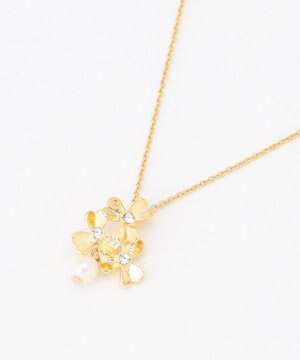  メタルフラワーネックレス