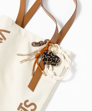  VIOLAd'ORO アクリル コード マルチパーツ バッグチャーム