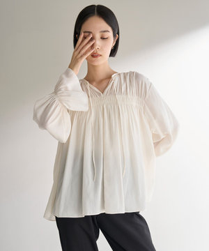 ドビーデシン ブラウス