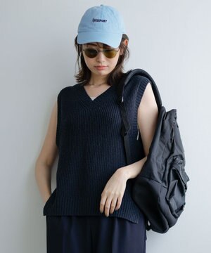  【洗濯機可】Vネックラメニットベスト