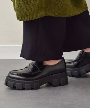  【Round About】ラギットソールローファー