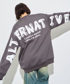  【ユニセックス着用ITEM】ストレートラインロゴグラフィックプルオーバー