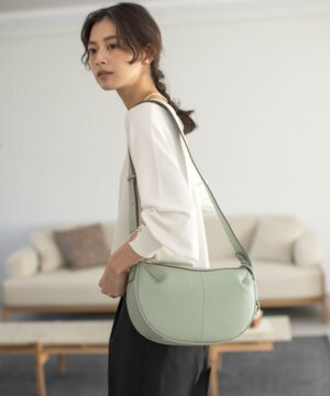  ハーフムーンショルダー バッグ