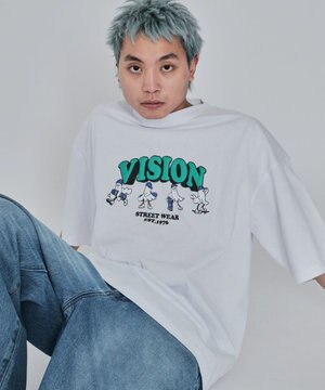  【ユニセックス着用ITEM/MLサイズ展開】別注VISIONゴーストスケーターグラフィックT（SS）