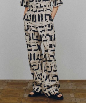 【洗える・Lee Izumidaさんコラボ商品】モンタージュリネンプリント　パンツ