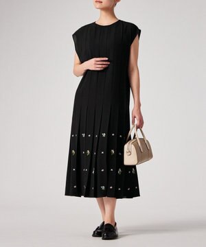  フラワーエンブロイダリー ワンピース