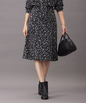  【洗える】ピーチサテン フラワープリント スカート