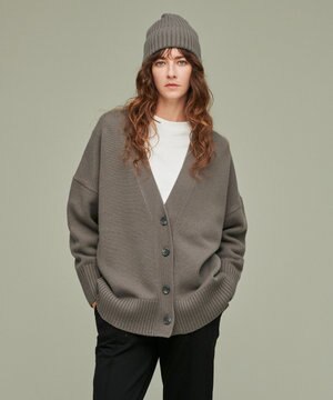 【uncrave WHITE】メリノウール ニットカーディガン