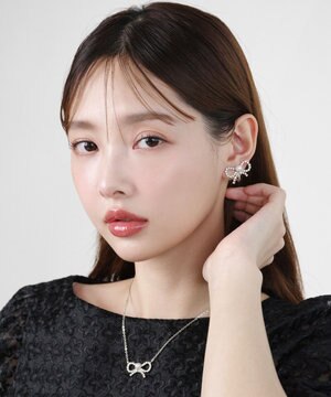  GLITTER RIBBON EARRINGS イヤリング