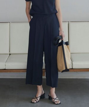  【WEB限定カラーあり】FluidBackSatin ワイドクロップドパンツ