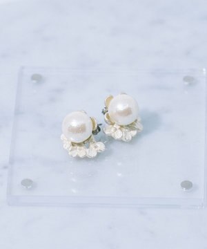  2wayフローラル&コットンパールピアス