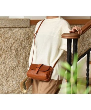  サドルベルト ヌオーバ 横型コンパクトショルダーバッグ