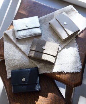  【Breath TOPKAPI】ELAN エラン シュリンクレザー 折り財布 /8ポケット/軽量