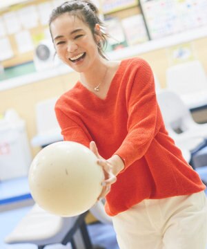  【洗える】ピュアリネン Vネック ニット