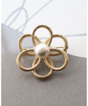  【安田美沙子さんスタイリングアイテム】フラワーモチーフブローチ