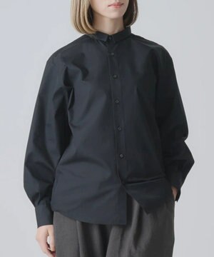  〈日本製・上質なブロード〉the amber shirt〈ユニセックス・大きいサイズあり〉〈3シーズン〉〈お顔スッキリ見せる小さめ襟のシャツ〉