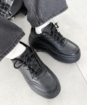  厚底スニーカー