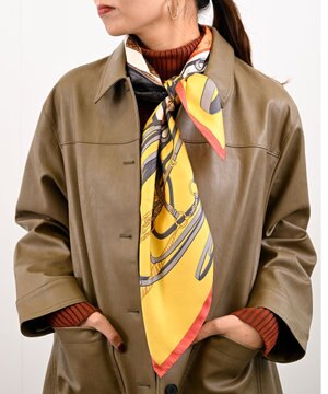  【伝統横濱スカーフ】鞍とベルト 大判 シルクスカーフ