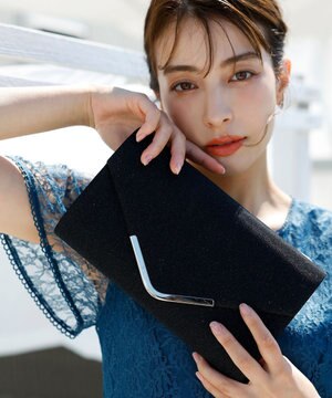  V字プレート付きラメパーティーバッグ