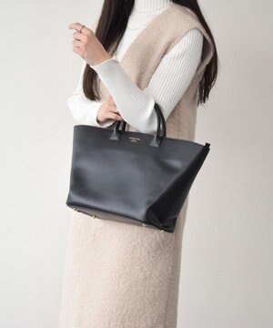  【CHRISTIAN VILLA】ラージサイズレザーハンドバッグ