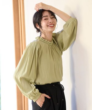  【洗濯機可・UVケア・接触冷感】フリルネックブラウス