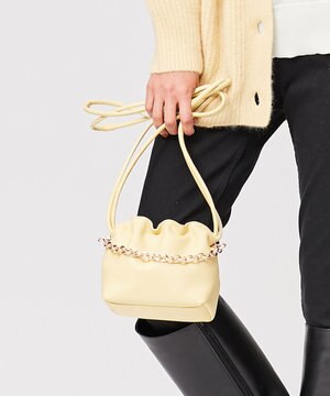 レザー巾着 ミニマル ショルダーバッグ