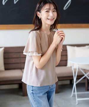  袖レースレイヤードブラウス