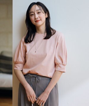  パフスリーブカットソー