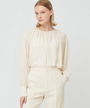 IRIS / ラウンドネックブラウス