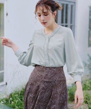  【洗える】Vネックレースブラウス