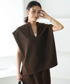 BEAUTY FORM JERSEY Light キーネックトップス