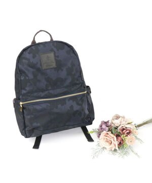 【軽量 / 大容量 / 肩に優しいクッション入り】リュック / REGALO