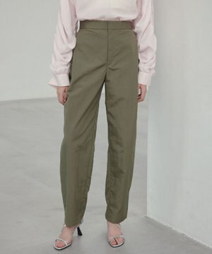 【洗える】CROCUS / カービーシルエットタックパンツ