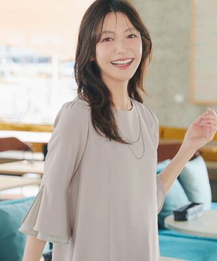 Tiaclasse 【新色追加】シフォンフレア袖チュニックブラウス グレージュ