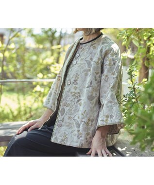 muuc 筆記帳刺繍ショートコート〈国産・muucオリジナル総柄刺繍〉〈上質な綿混ダンガリー〉〈中に着込めるゆとり袖・Aライン〉〈3シーズン春秋冬〉 ベージュ