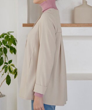 Tiaclasse ノーカラー後ろタックフレアコート アイボリー