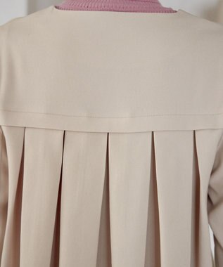 Tiaclasse ノーカラー後ろタックフレアコート アイボリー