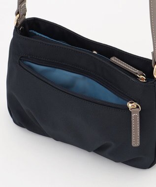 LA BAGAGERIE ポリエステルキャンバス　タックポシェット ネイビー