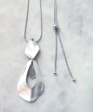 Tiaclasse 変形メタルフレームネックレス シルバー