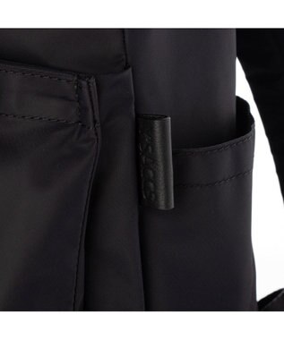 Y'SACCS ダブルホックポケットリュック ブラック