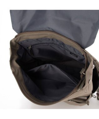 Y'SACCS ダブルホックポケットリュック グレージュ
