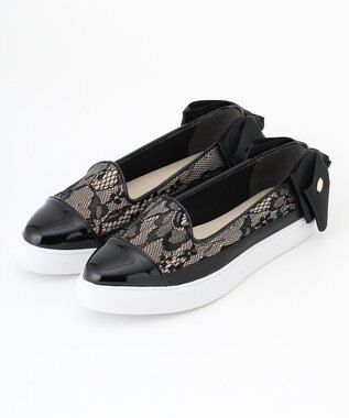 TOCCA BACK RIBBON SLIPON スニーカー ブラック×レース柄