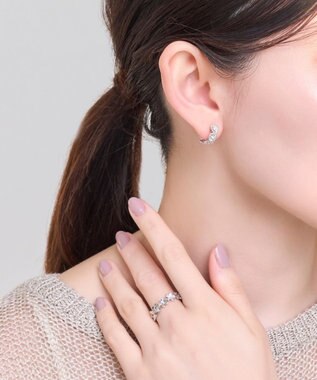 Phoebe 【痛くないシリーズ/金属アレルギー対応】マーガレットフラワーフープライトフィットイヤリング　シルバー シルバー