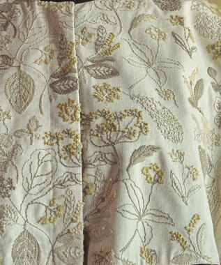 muuc 筆記帳刺繍ヨーク切り替えブラウス〈国産・muucオリジナル総柄刺繍〉〈オーガニック綿〉〈贅沢な刺繍とタック使い〉〈ゆったりリラックス〉〈3シーズン春秋冬〉 ベージュ